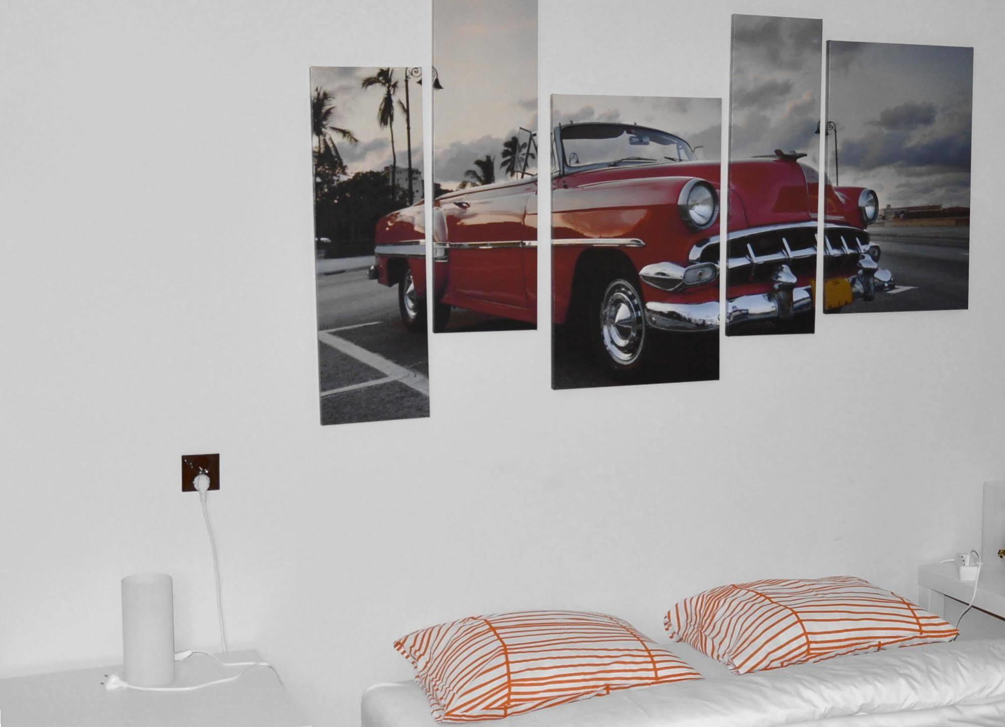 B Movie Guest Rooms Kraków Zewnętrze zdjęcie