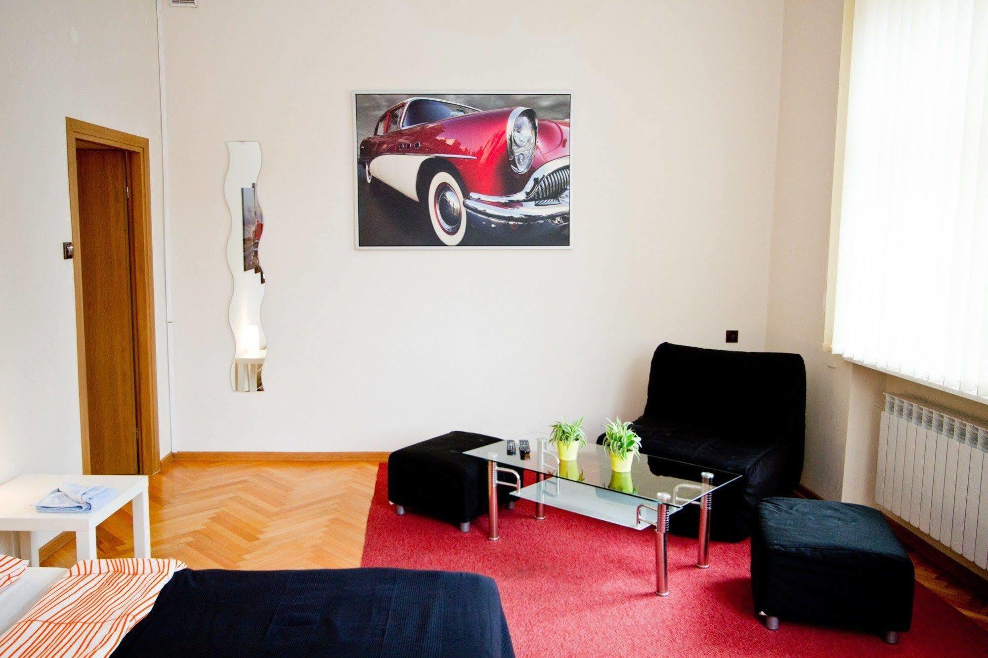 B Movie Guest Rooms Kraków Zewnętrze zdjęcie